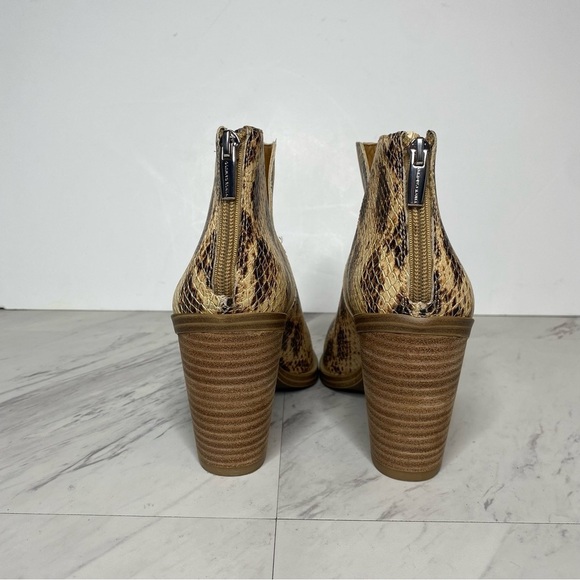 New! Vince Camuto Gigietta Print Bootie 9.5 - Picture 3 of 13